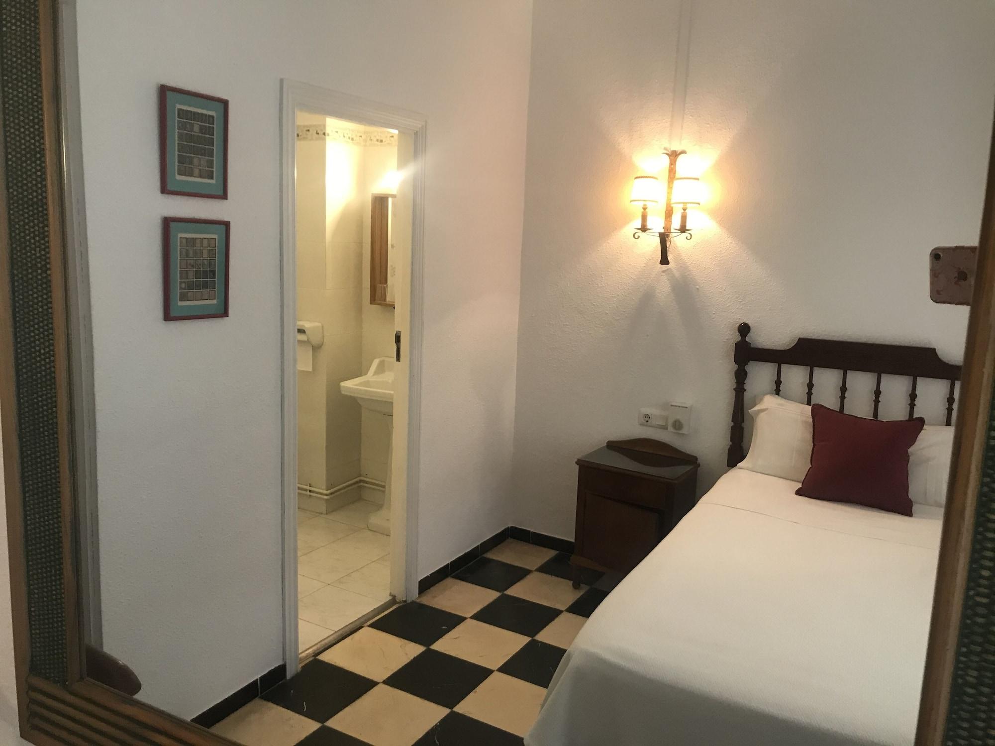 Hostal Cas Bombu Cala Ratjada  Ngoại thất bức ảnh