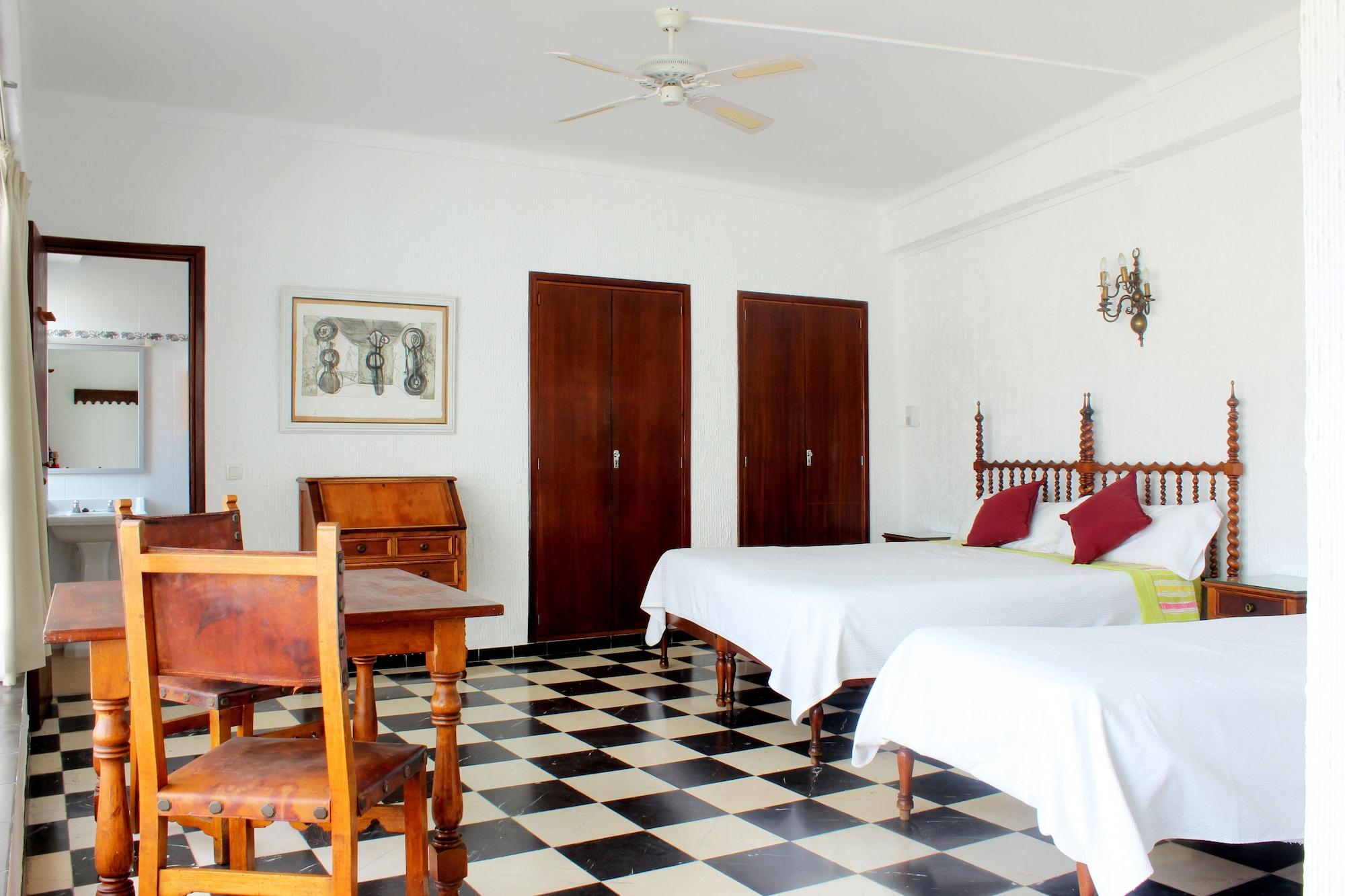 Hostal Cas Bombu Cala Ratjada  Ngoại thất bức ảnh