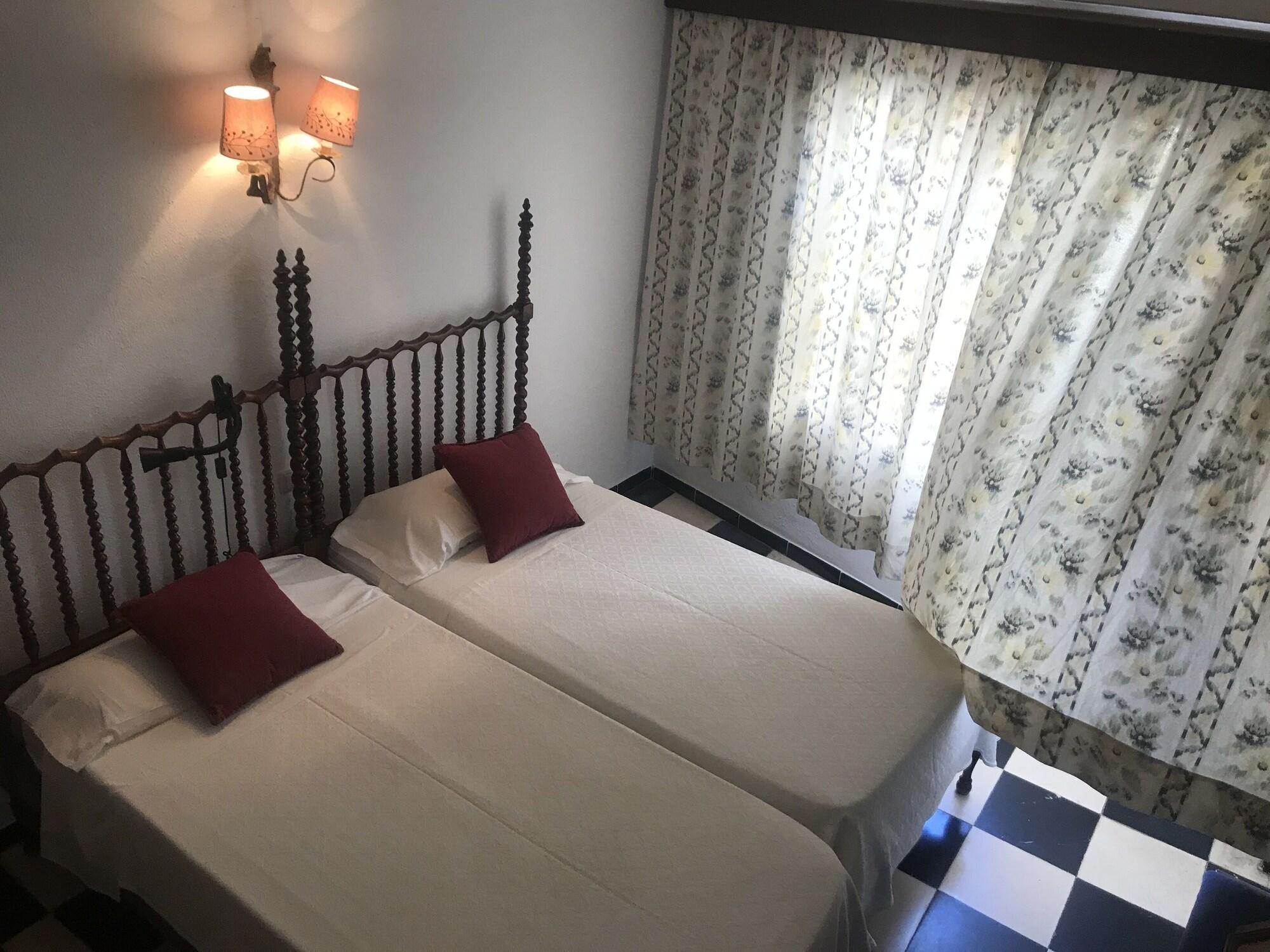 Hostal Cas Bombu Cala Ratjada  Ngoại thất bức ảnh