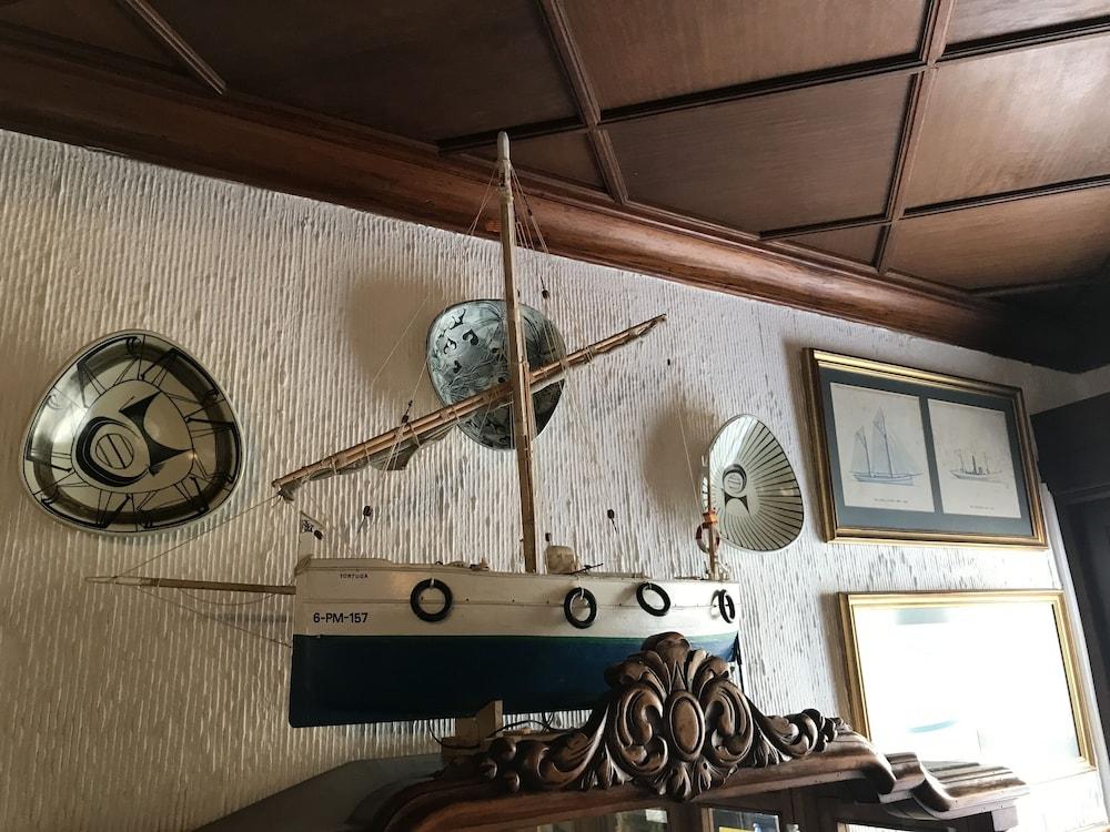 Hostal Cas Bombu Cala Ratjada  Ngoại thất bức ảnh