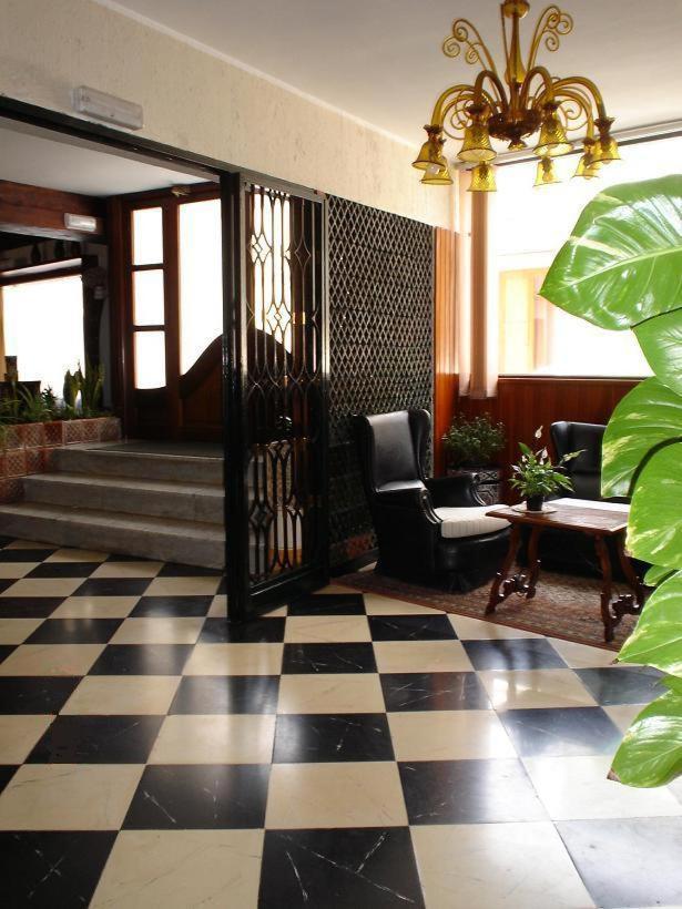 Hostal Cas Bombu Cala Ratjada  Ngoại thất bức ảnh