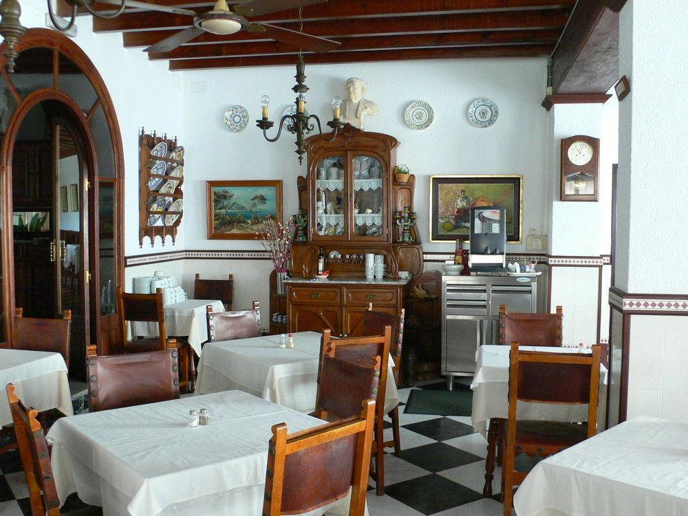 Hostal Cas Bombu Cala Ratjada  Ngoại thất bức ảnh