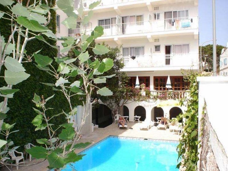 Hostal Cas Bombu Cala Ratjada  Ngoại thất bức ảnh