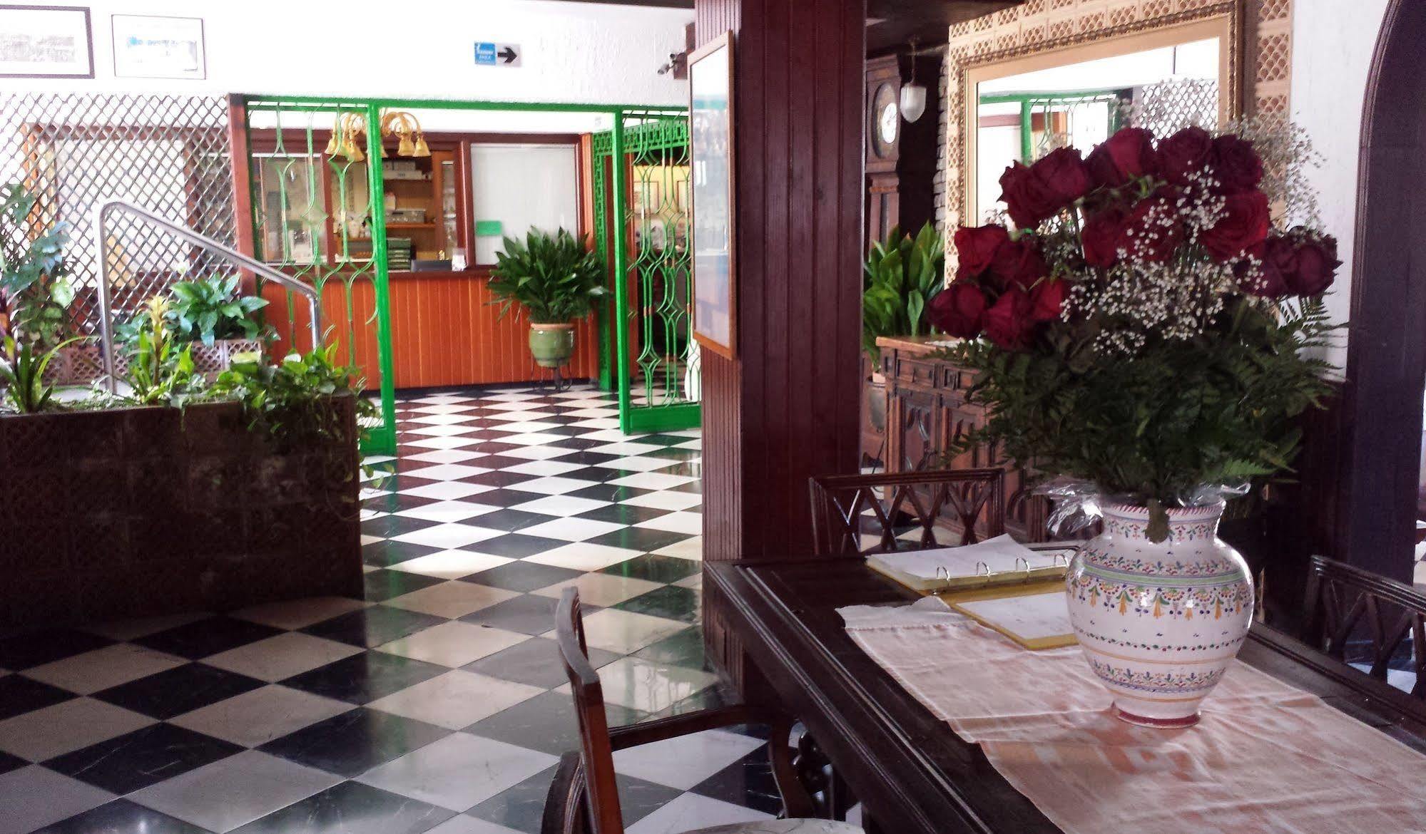 Hostal Cas Bombu Cala Ratjada  Ngoại thất bức ảnh