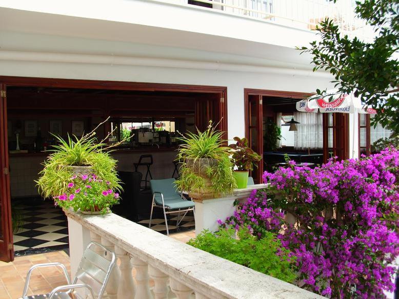 Hostal Cas Bombu Cala Ratjada  Ngoại thất bức ảnh